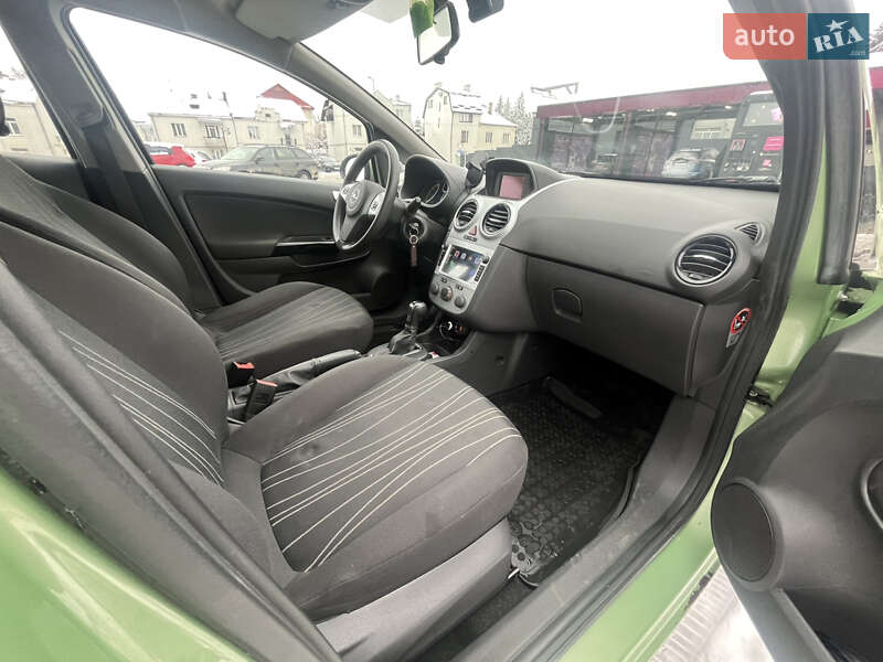 Хэтчбек Opel Corsa 2008 в Львове