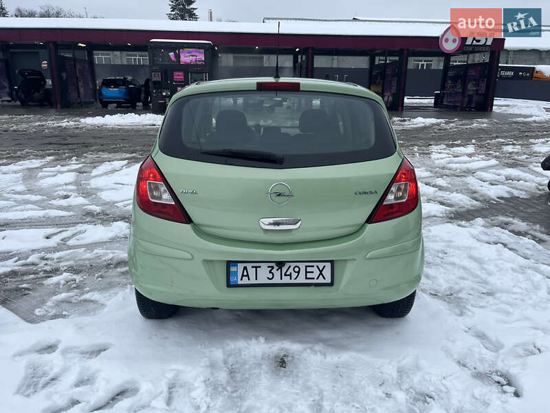 Хэтчбек Opel Corsa 2008 в Львове