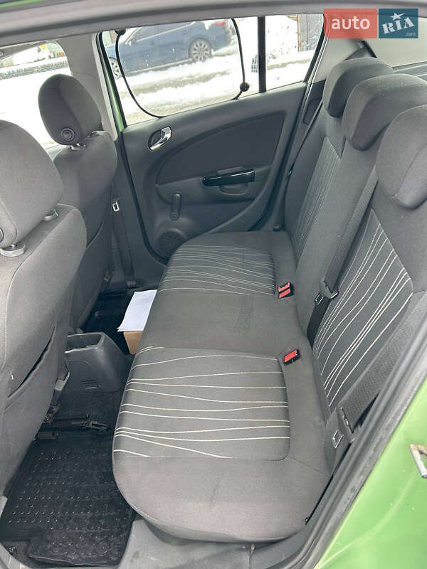 Хэтчбек Opel Corsa 2008 в Львове