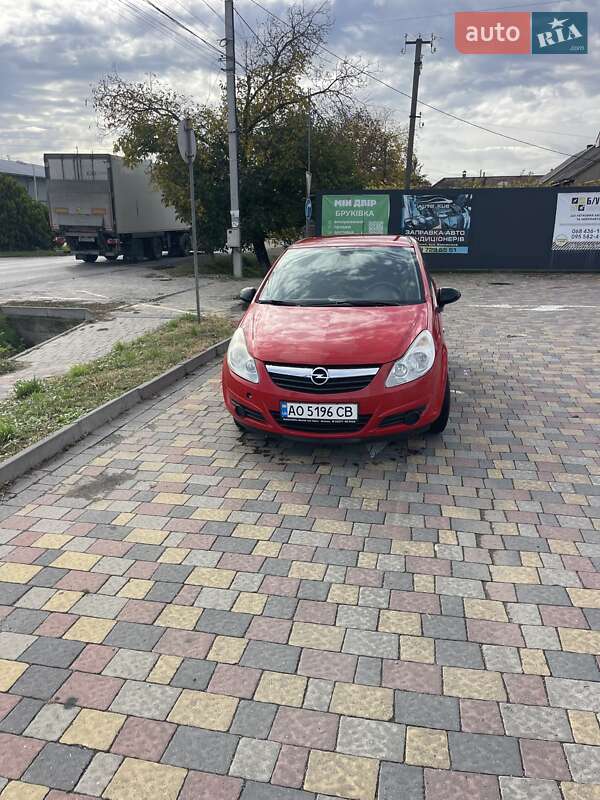 Хетчбек Opel Corsa 2007 в Ужгороді