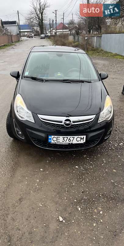Хэтчбек Opel Corsa 2011 в Черновцах