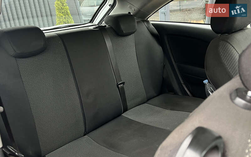 Хэтчбек Opel Corsa 2010 в Коломые