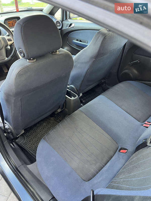 Хэтчбек Opel Corsa 2007 в Киеве