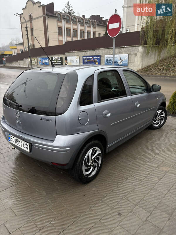 Хэтчбек Opel Corsa 2005 в Тернополе