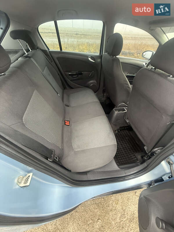 Хэтчбек Opel Corsa 2008 в Львове