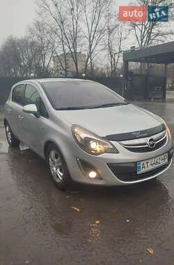 Хэтчбек Opel Corsa 2012 в Ивано-Франковске