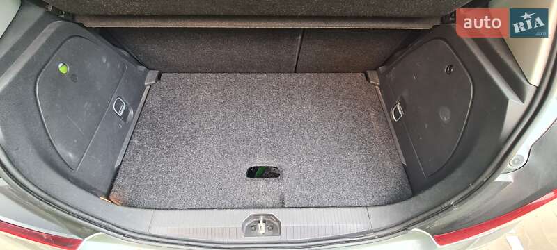 Хэтчбек Opel Corsa 2010 в Тернополе