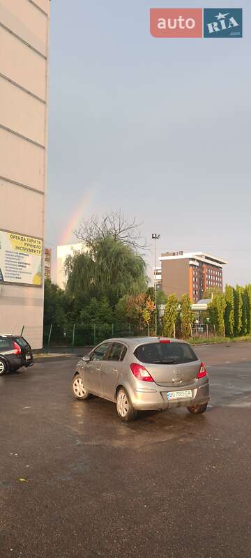Хэтчбек Opel Corsa 2010 в Тернополе