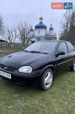 Хэтчбек Opel Corsa 1999 в Лебедине