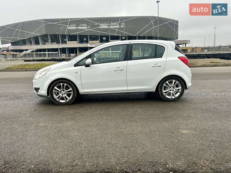 Хетчбек Opel Corsa 2009 в Львові фото 3 Хетчбек Opel Corsa 2009 в Львові