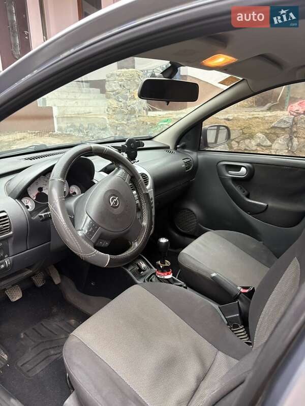 Хэтчбек Opel Corsa 2006 в Виннице