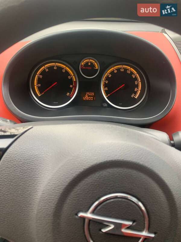 Хэтчбек Opel Corsa 2008 в Горохове