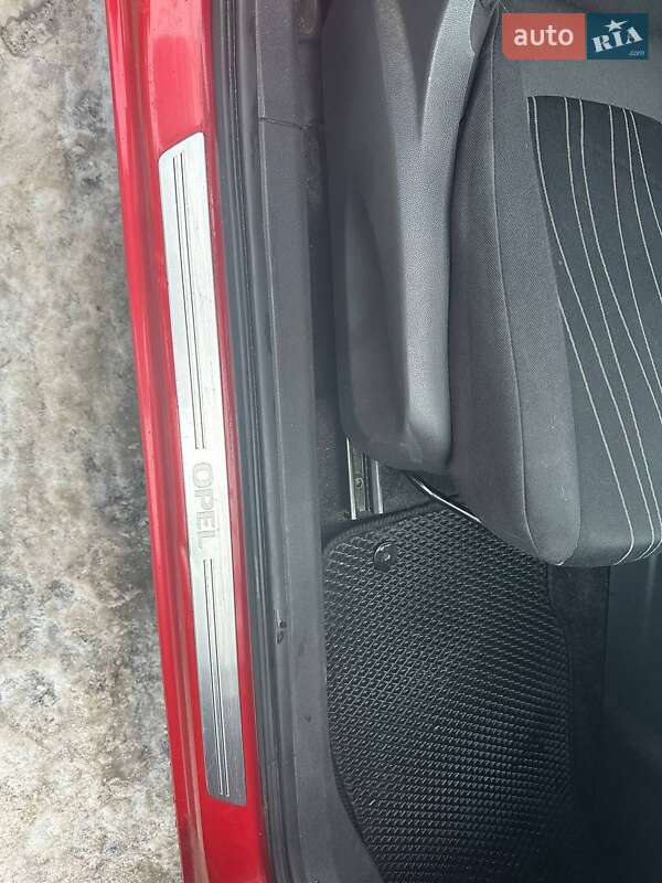 Хетчбек Opel Corsa 2010 в Софіївській Борщагівці фото 13 Хетчбек Opel Corsa 2010 в Софіївській Борщагівці