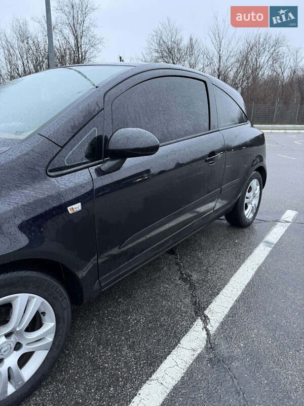 Хэтчбек Opel Corsa 2007 в Запорожье