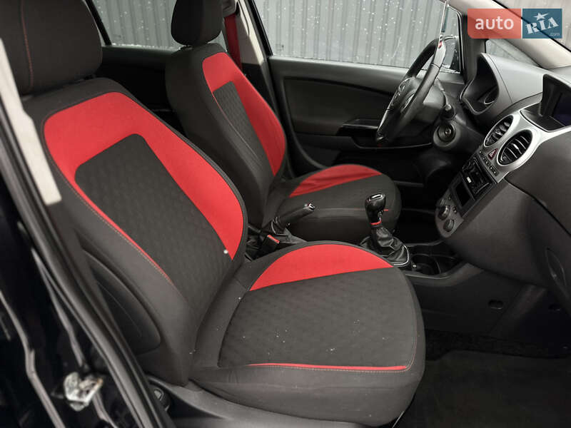 Хэтчбек Opel Corsa 2010 в Виннице