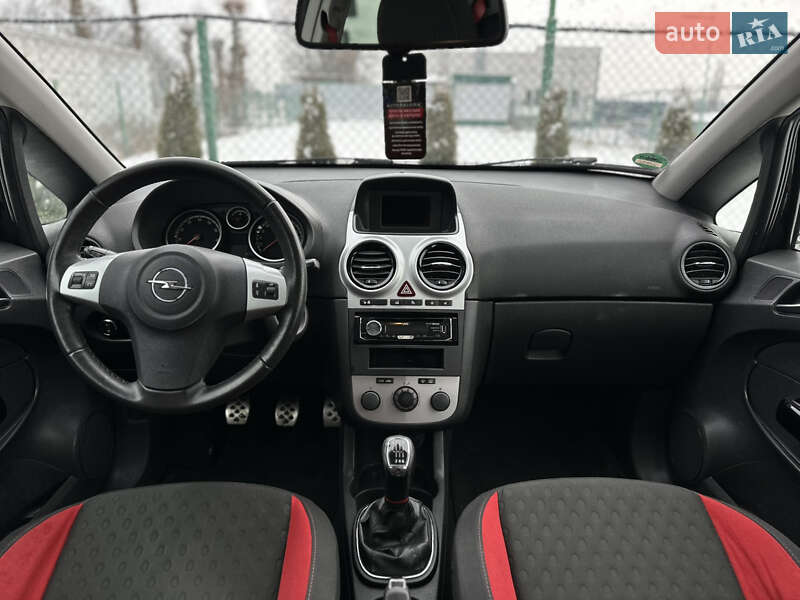 Хэтчбек Opel Corsa 2010 в Виннице