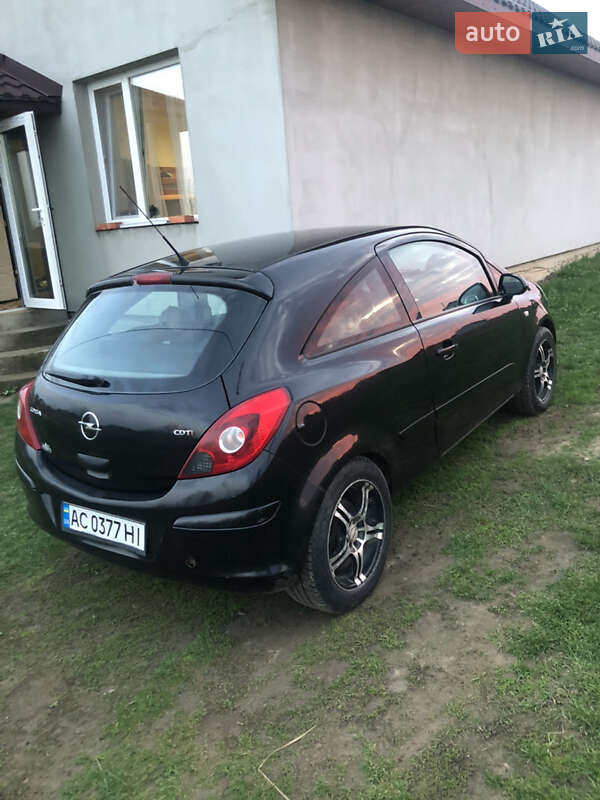Хэтчбек Opel Corsa 2007 в Луцке