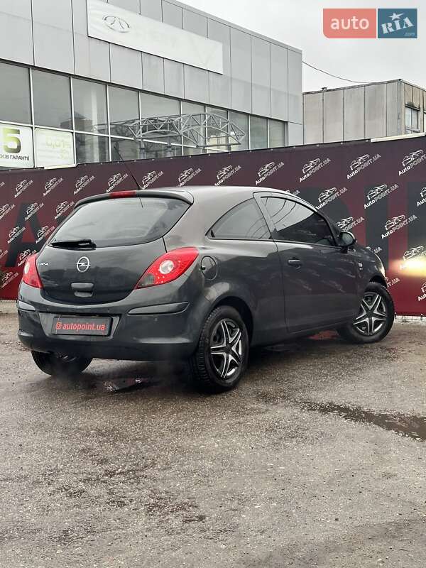 Хэтчбек Opel Corsa 2014 в Сумах