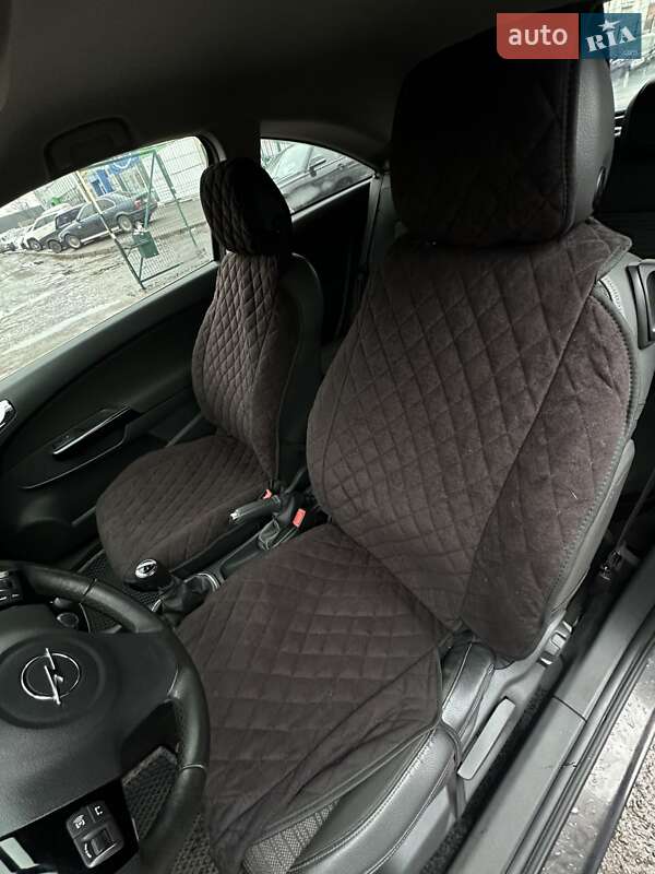 Хэтчбек Opel Corsa 2014 в Сумах