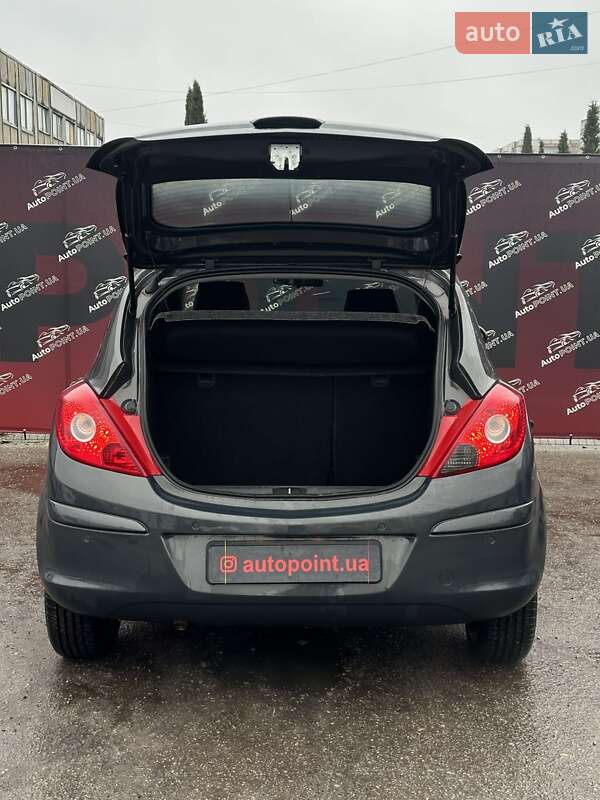 Хэтчбек Opel Corsa 2014 в Сумах