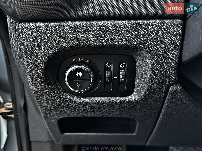 Хэтчбек Opel Corsa 2011 в Запорожье