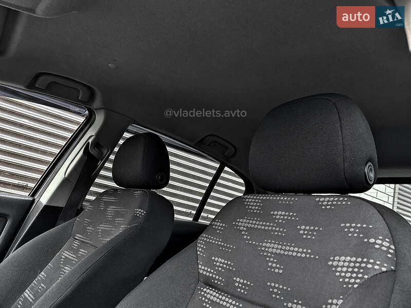 Хэтчбек Opel Corsa 2011 в Запорожье