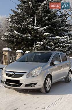 Хетчбек Opel Corsa 2008 в Чернівцях