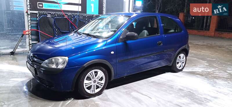 Хэтчбек Opel Corsa 2003 в Луцке