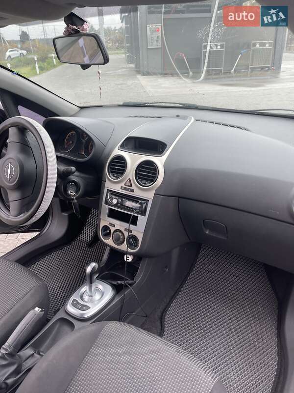Хэтчбек Opel Corsa 2008 в Львове
