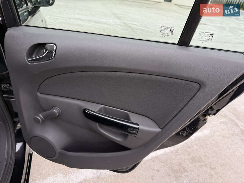 Хэтчбек Opel Corsa 2009 в Луцке