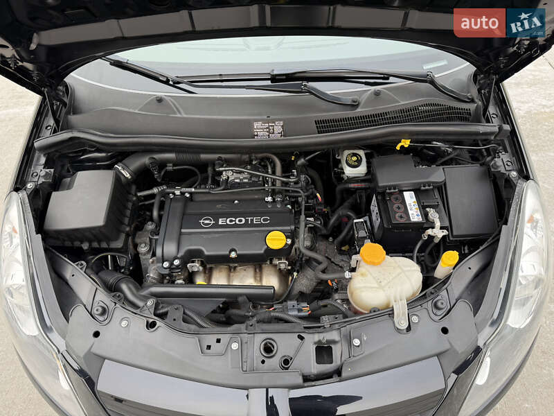 Хэтчбек Opel Corsa 2009 в Луцке