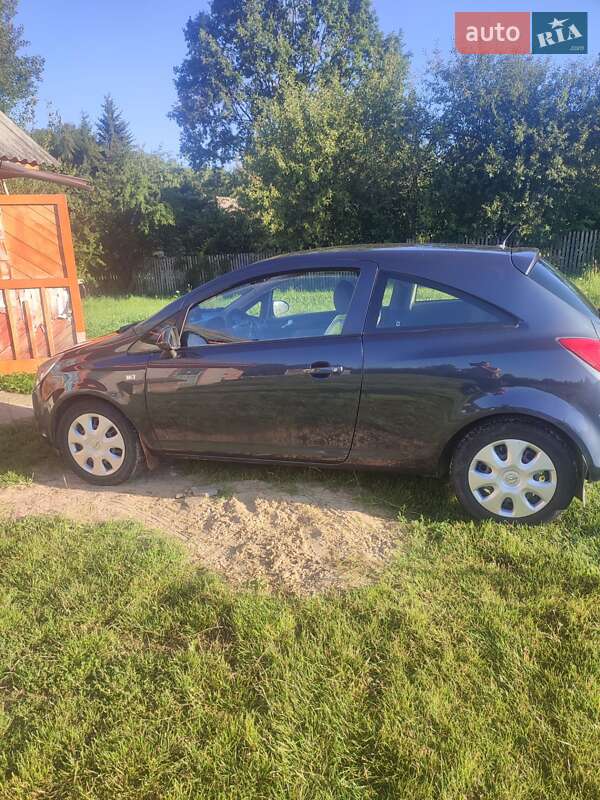 Хэтчбек Opel Corsa 2008 в Луцке