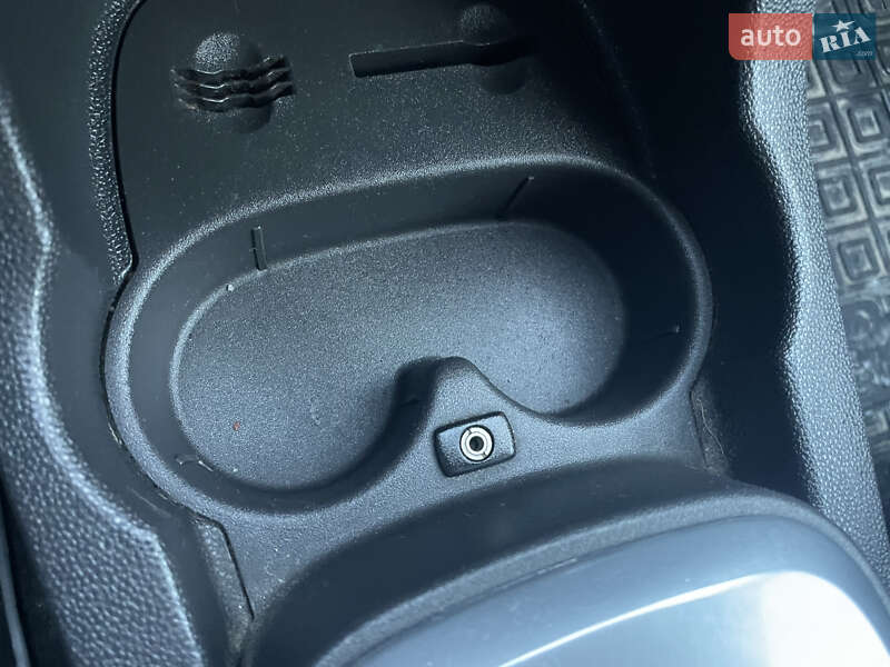 Хэтчбек Opel Corsa 2007 в Киеве