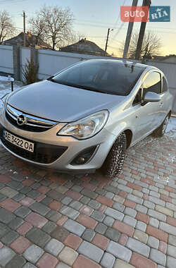 Хетчбек Opel Corsa 2012 в Павлограді