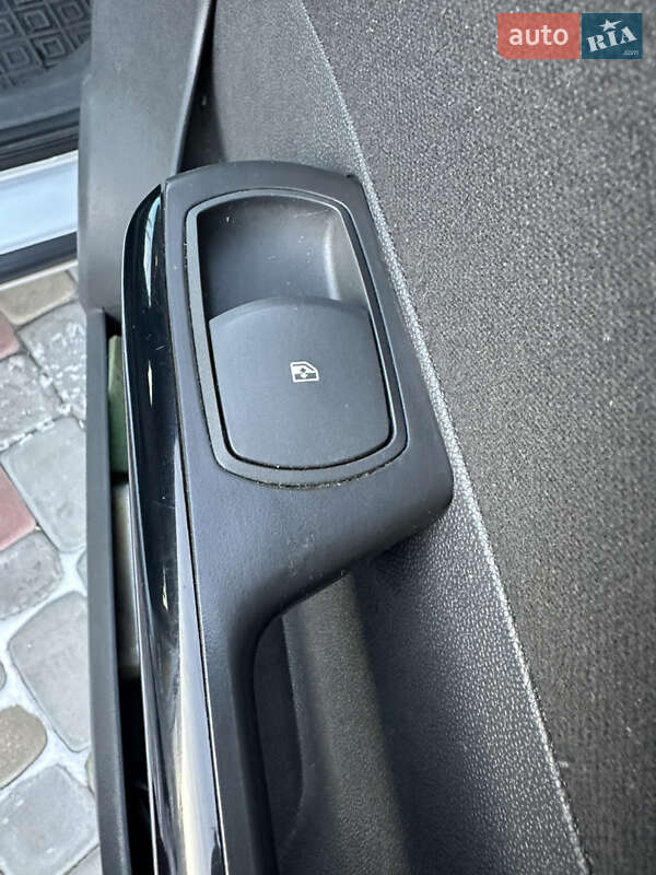 Хетчбек Opel Corsa 2012 в Павлограді