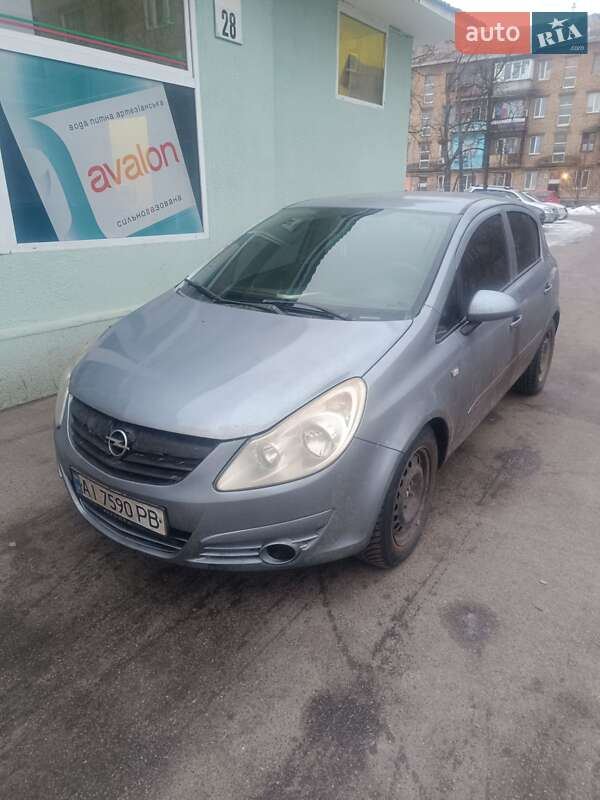 Хэтчбек Opel Corsa 2006 в Киеве