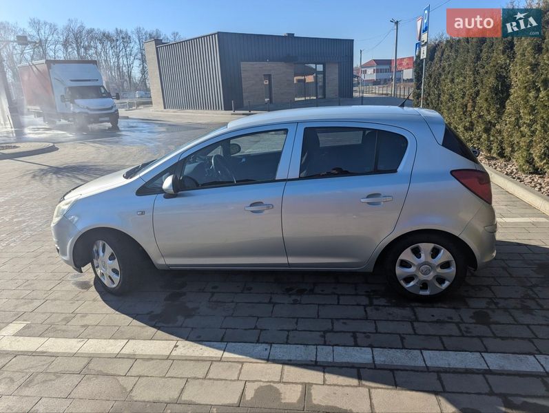 Хэтчбек Opel Corsa 2008 в Луцке