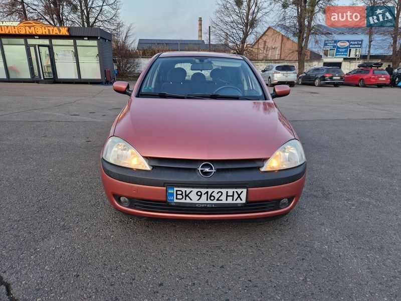 Хэтчбек Opel Corsa 2001 в Ровно