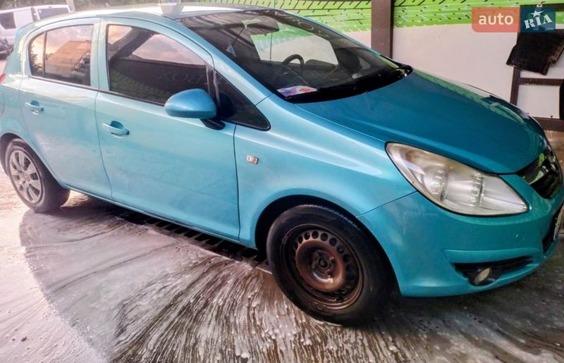 Хэтчбек Opel Corsa 2010 в Белой Церкви