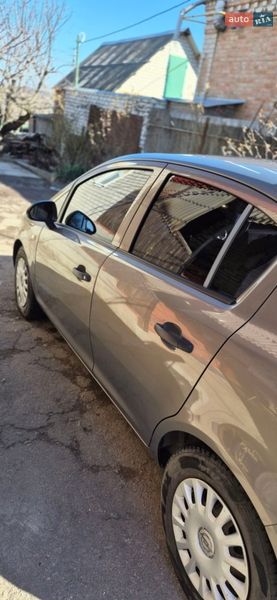 Хэтчбек Opel Corsa 2013 в Кропивницком