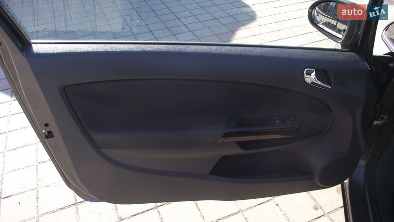 Хэтчбек Opel Corsa 2011 в Житомире