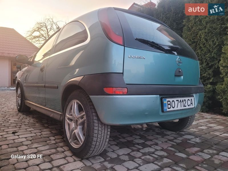 Хэтчбек Opel Corsa 2002 в Ровно