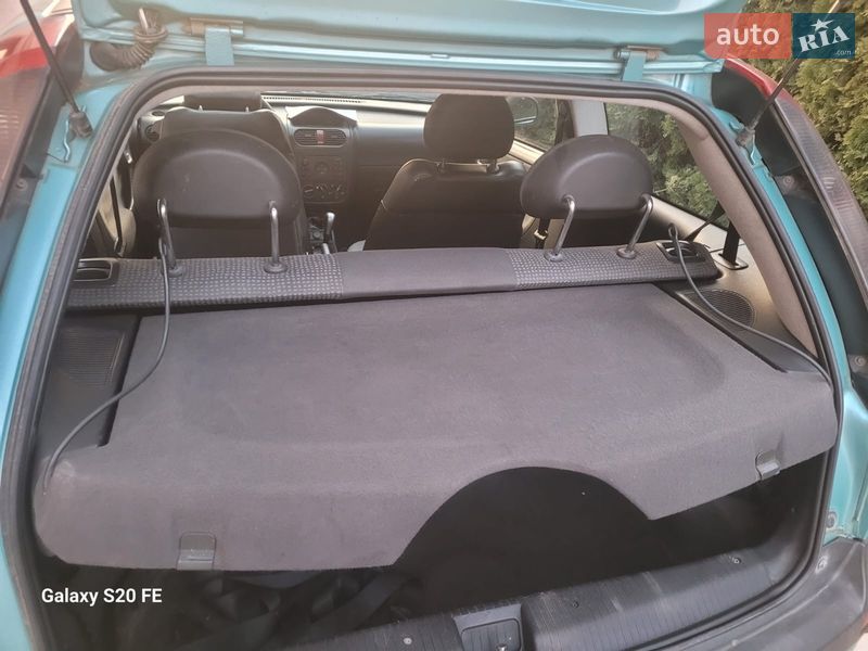 Хэтчбек Opel Corsa 2002 в Ровно