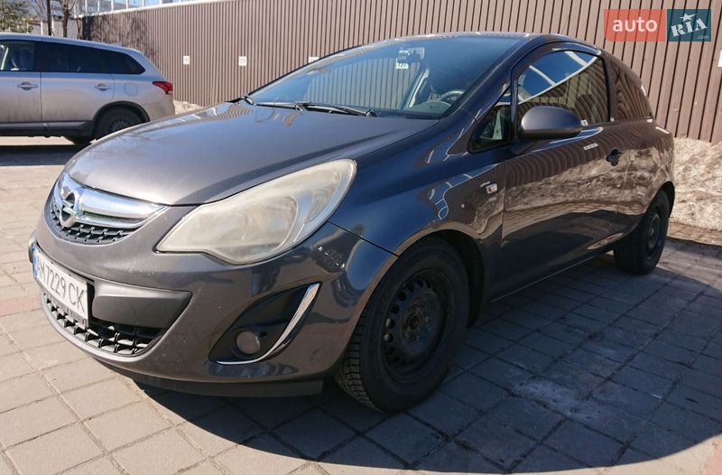 Хэтчбек Opel Corsa 2011 в Житомире