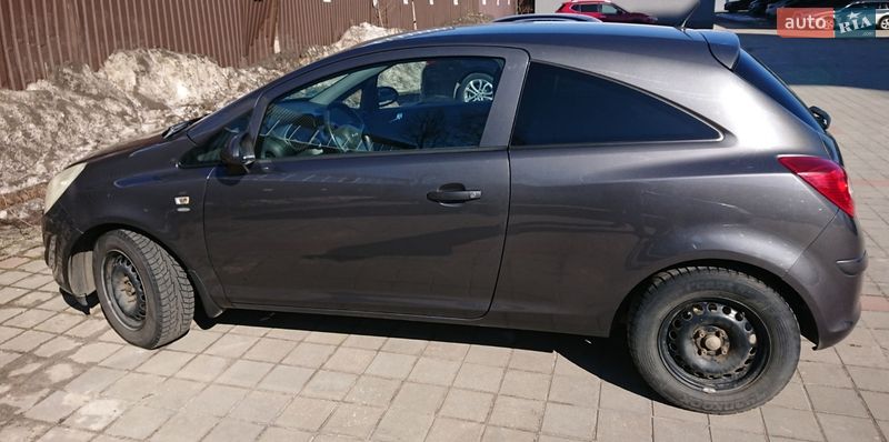Хэтчбек Opel Corsa 2011 в Житомире