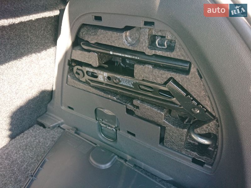 Хэтчбек Opel Corsa 2011 в Житомире