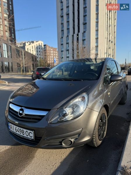Хэтчбек Opel Corsa 2010 в Крюковщине