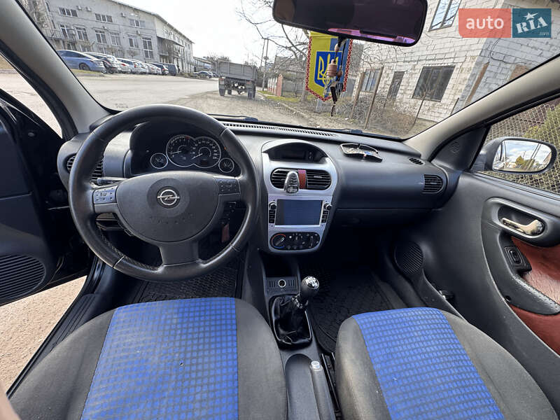 Хэтчбек Opel Corsa 2005 в Луцке