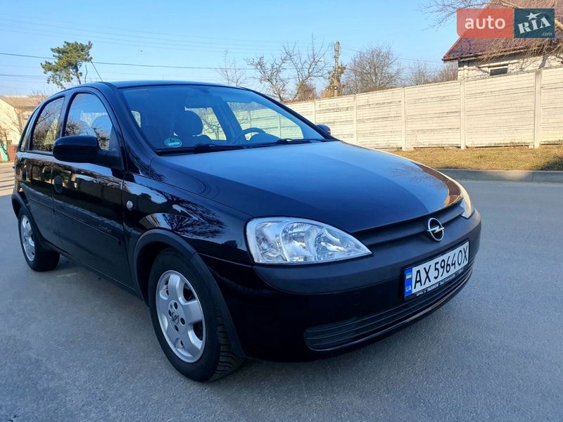 Хэтчбек Opel Corsa 2001 в Харькове