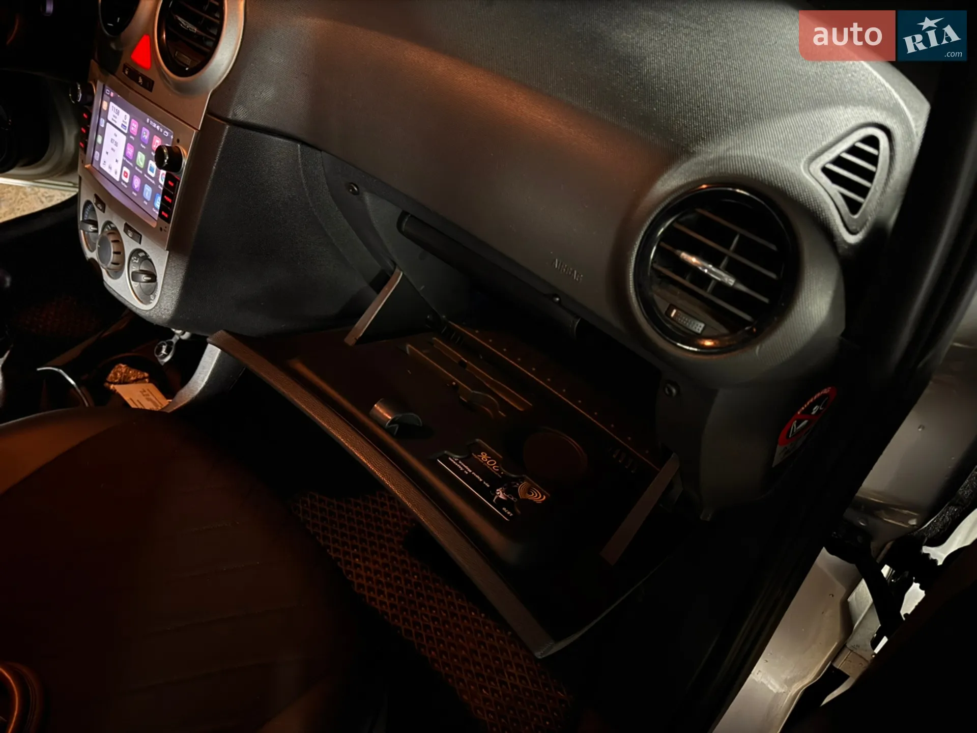 2011 Opel Corsa - мініатюра 8